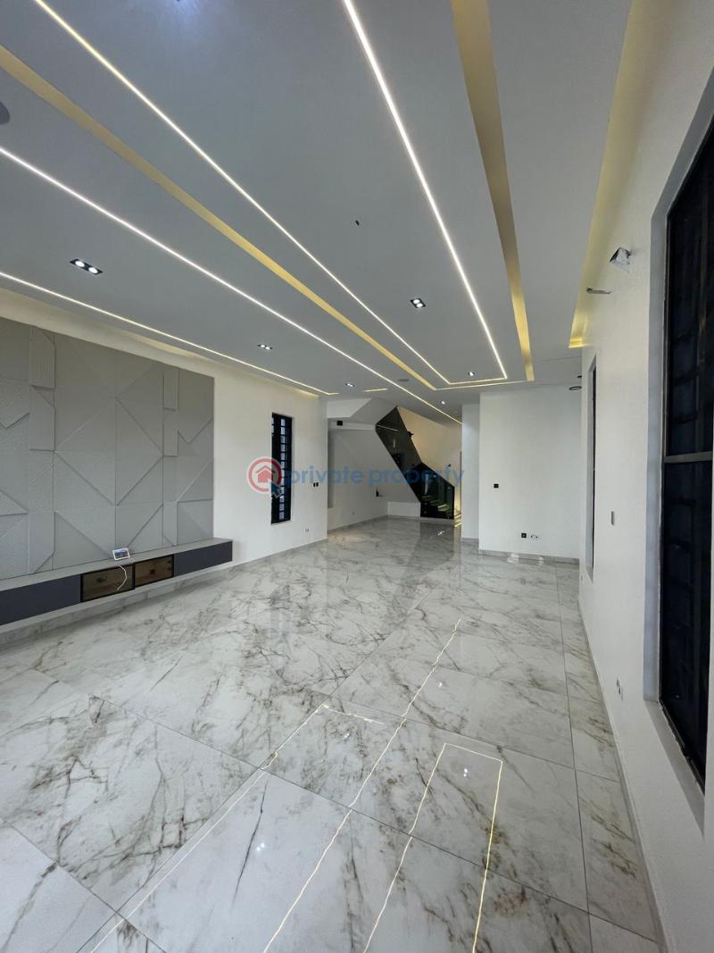 5 bedroom Detached Duplex For Sale Chevron Drive Lekki Lagos - 1