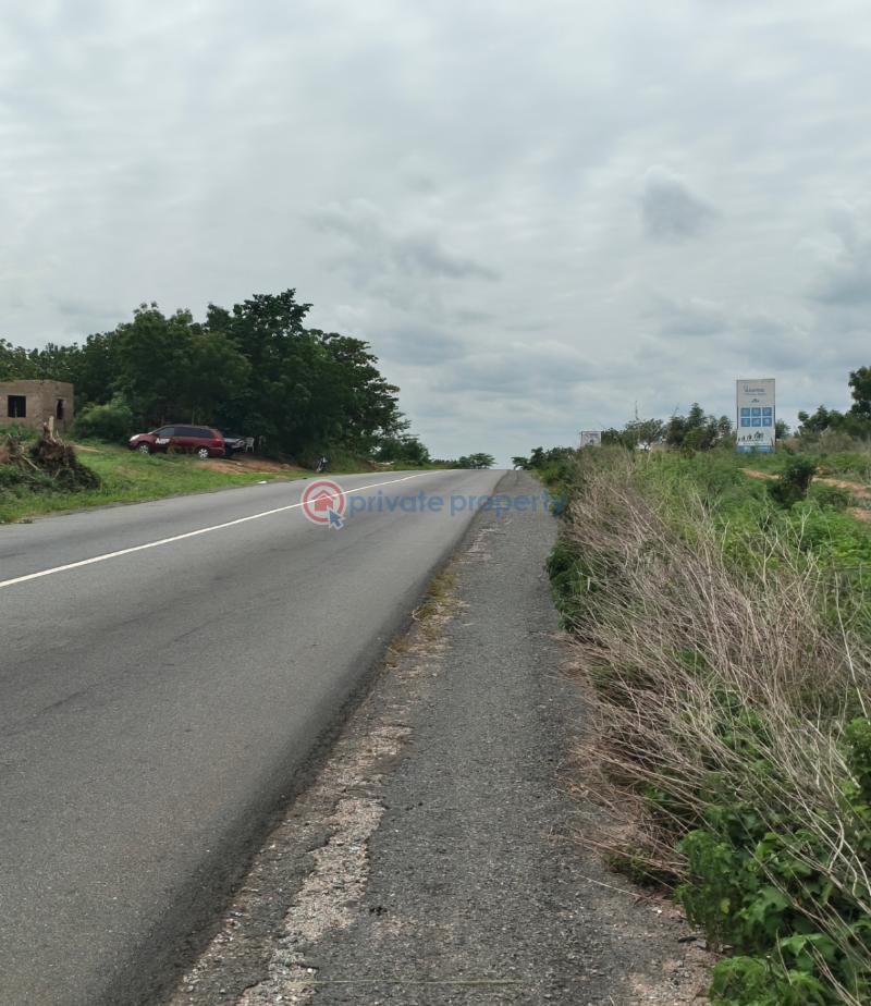 Commercial Land For Sale Isiwo Town Off Epe Ijebuode Ijebu Ogun - 1