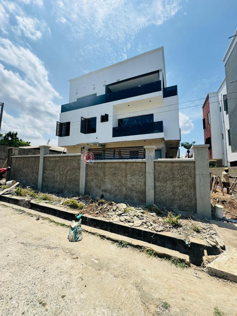 4 bedroom Semi detached Duplex For Sale Maryland Lagos - 2