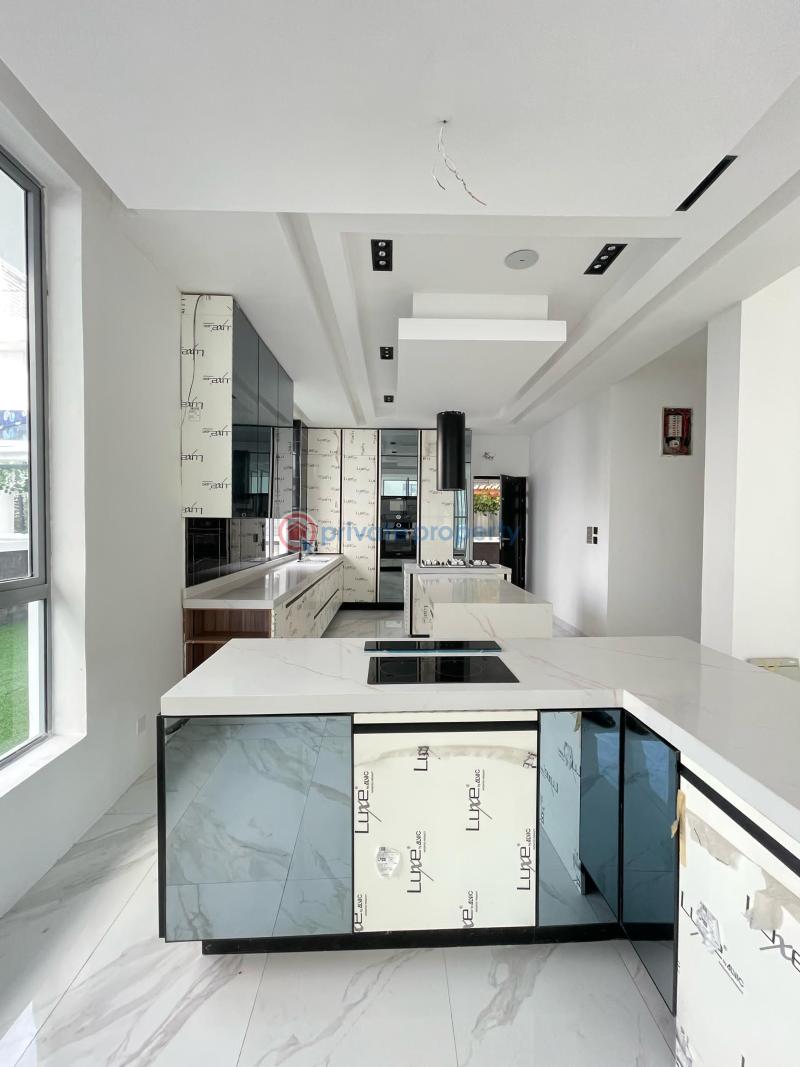 Grande 5 bedroom detached home on two floors - 10 5 bedroom Detached Duplex For Sale Osapa Lekki Lagos - 10