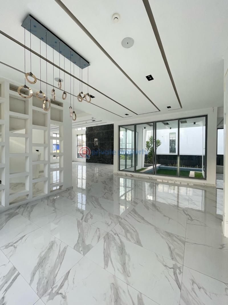 Grande 5 bedroom detached home on two floors - 8 5 bedroom Detached Duplex For Sale Osapa Lekki Lagos - 8