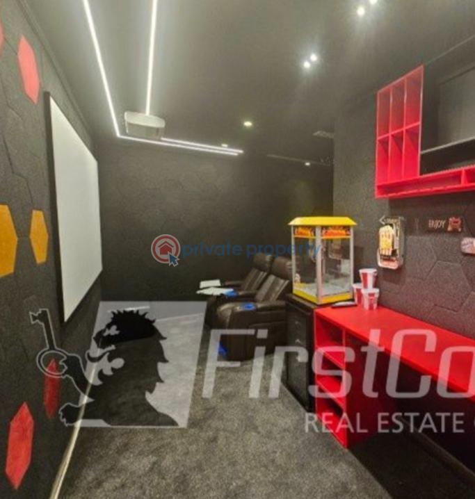 Grandiose private 5 bedroom detached home (with swimming pools) - 6 5 bedroom Detached Duplex For Sale Old Ikoyi Banana Island Ikoyi Lagos - 6