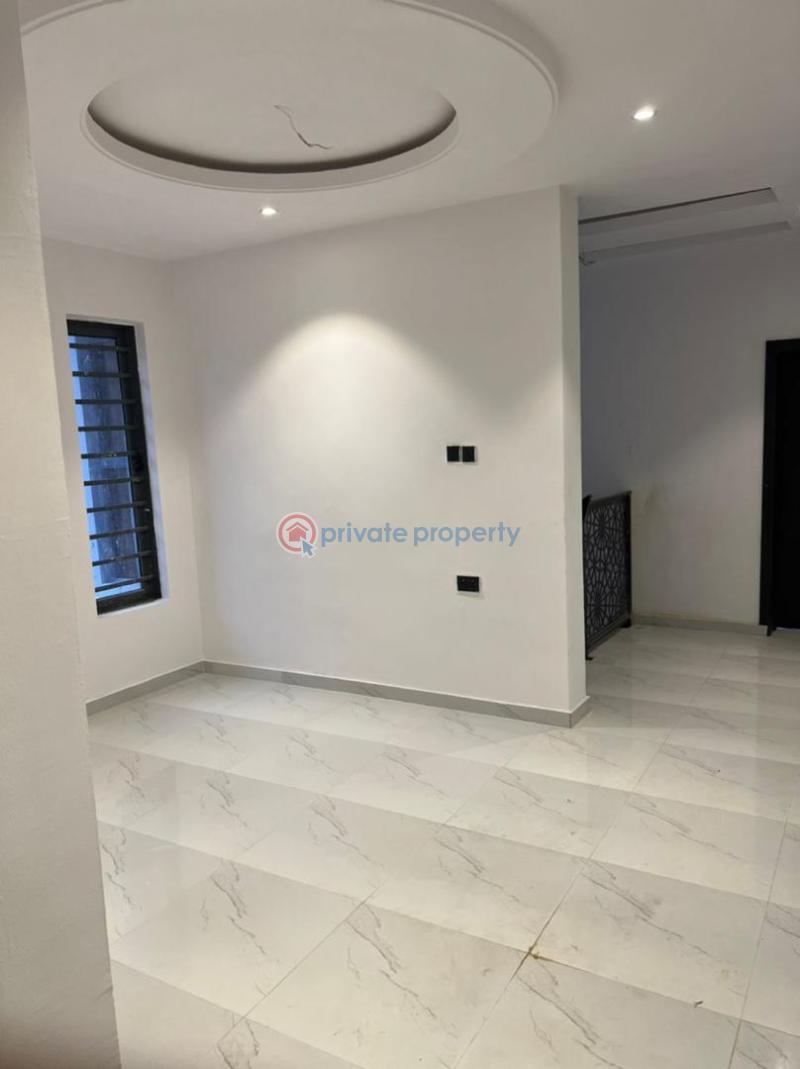4 bedroom Detached Duplex For Sale Oluyole Estate Ibadan Oyo - 3