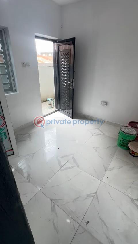 Ground floor roomself - 4 1 bedroom Self Contain For Rent Onipanu Shomolu Lagos - 4
