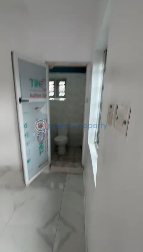 Ground floor roomself - 1 1 bedroom Self Contain For Rent Onipanu Shomolu Lagos - 1