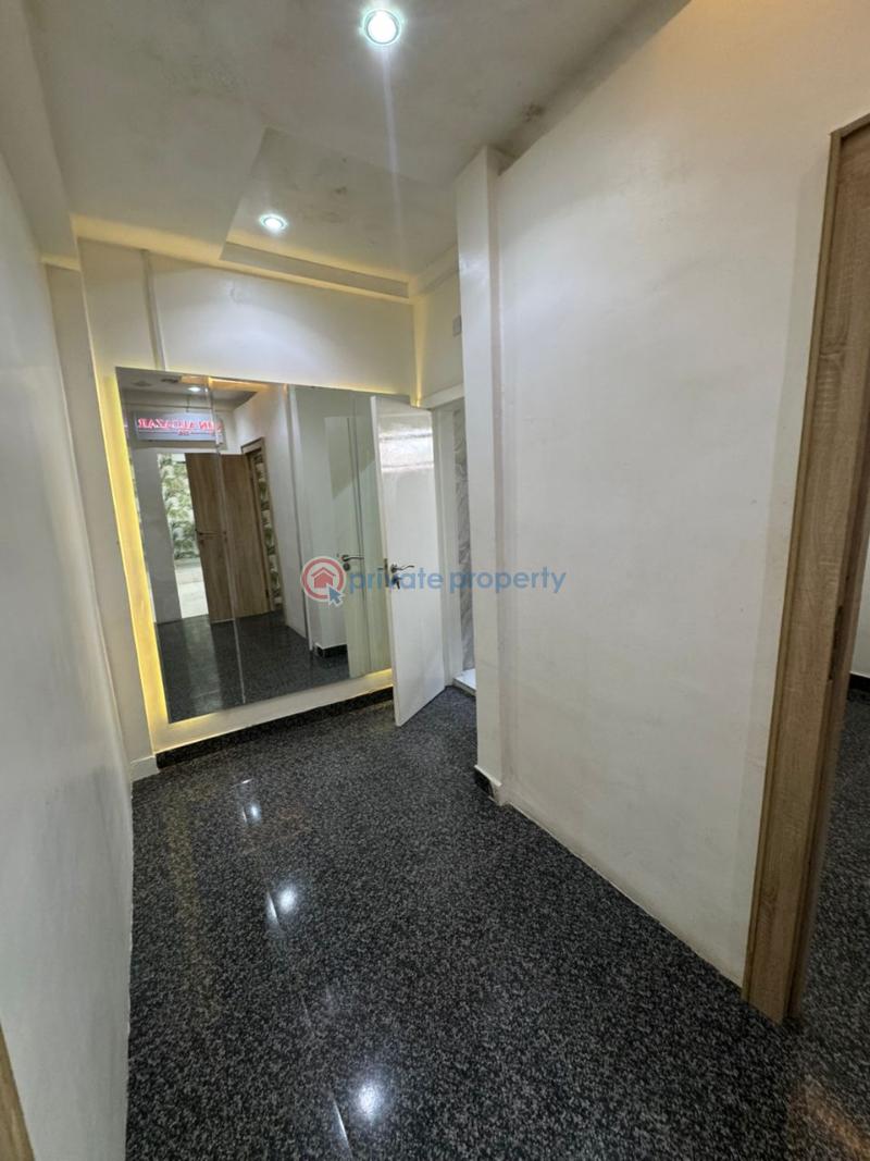 Ground floor shop/office space - 7 Shop For Rent Lekki Phase 1 Lagos - 7