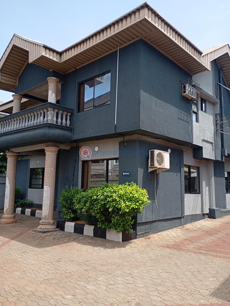 10 bedroom Restaurant/Bar For Sale Blf Unizik Junction Awka Awka South Anambra - 0