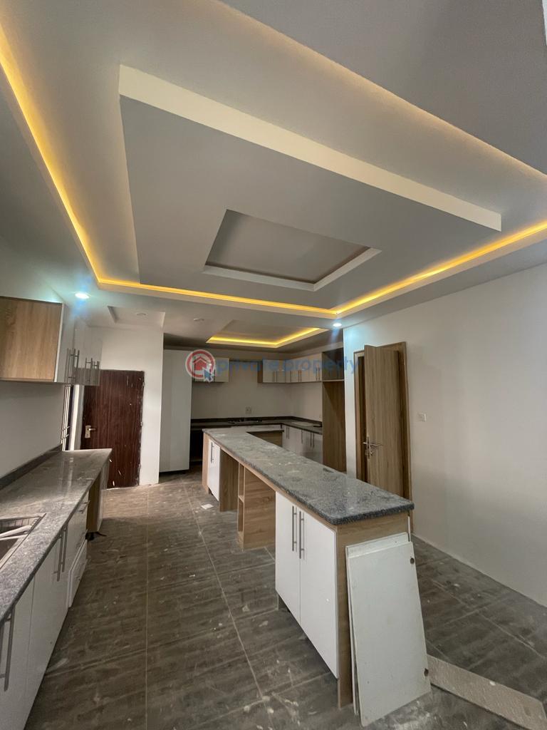 6 bedroom Duplex For Sale Guzape Abuja Phase 1  - 14