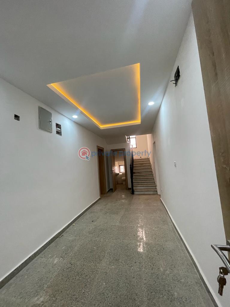 6 bedroom Duplex For Sale Guzape Abuja Phase 1  - 9