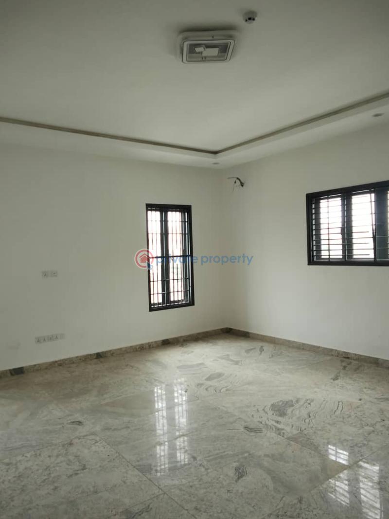 7 bedroom House For Sale Guzape Abuja Phase 1  - 12