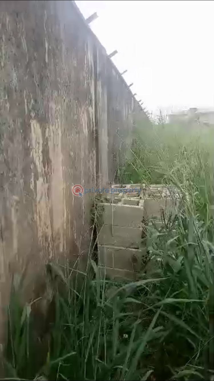 Commercial Land For Sale Cool And Serene Environment Ogun Ogun area  - 4
