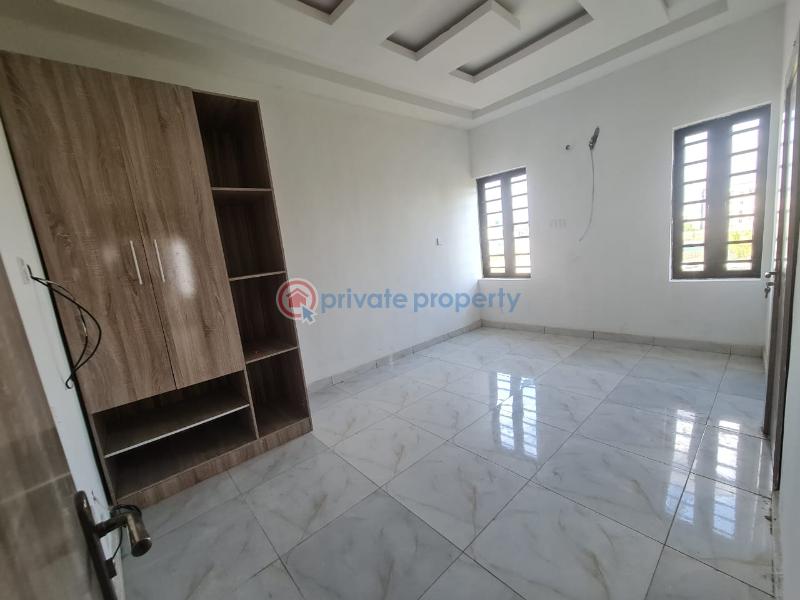 Hamspshire home - 5 4 bedroom Terrace For Sale Atlantic Nominee Estate Abraham Adesanya Ajah Lagos - 5