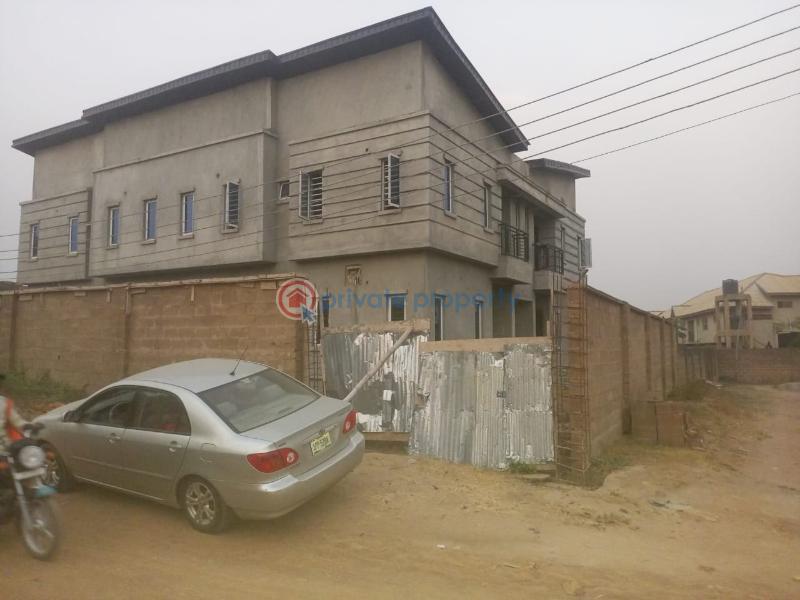 Block Of Flats For Sale Heritage Estate Off Akala Express Oluyole Extension 3 Minutes Trek To Akala Express. Ibadan Oyo - 3