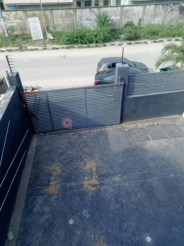 High standard, unique finished, massive master studio, impressive bathroom with balcony - 4 House For Rent Ilasan By Blenco Lekki Lagos - 4