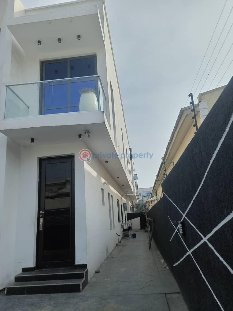 High standard, unique finished, massive master studio, impressive bathroom with balcony - 2 House For Rent Ilasan By Blenco Lekki Lagos - 2