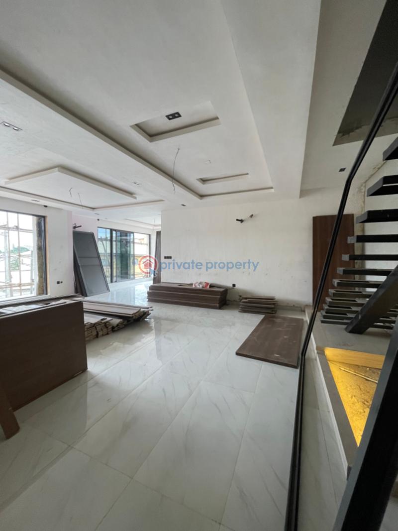 4 bedroom Maisonette For Sale Shonny Highway Shonibare Estate Maryland Lagos - 3