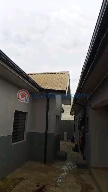 10 bedroom Hotel For Sale Close To Prison Gate Kuje Abuja Phase 4  - 3