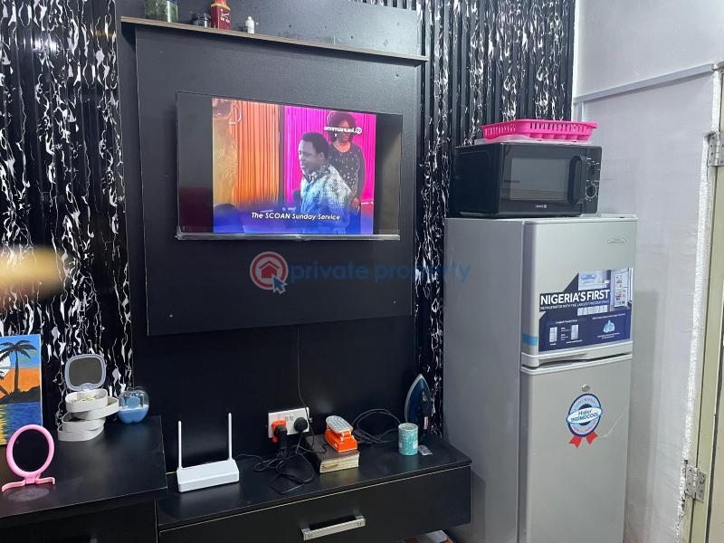 1 bedroom Shared Apartment For Rent 5, Odunuukan Street, Abule Ijesha, Yaba Yaba Lagos - 1