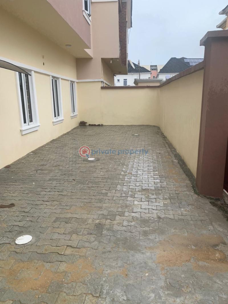 4 bedroom Semi detached Duplex For Rent Ologolo Bustop Lekki Phase 1 Lagos - 1