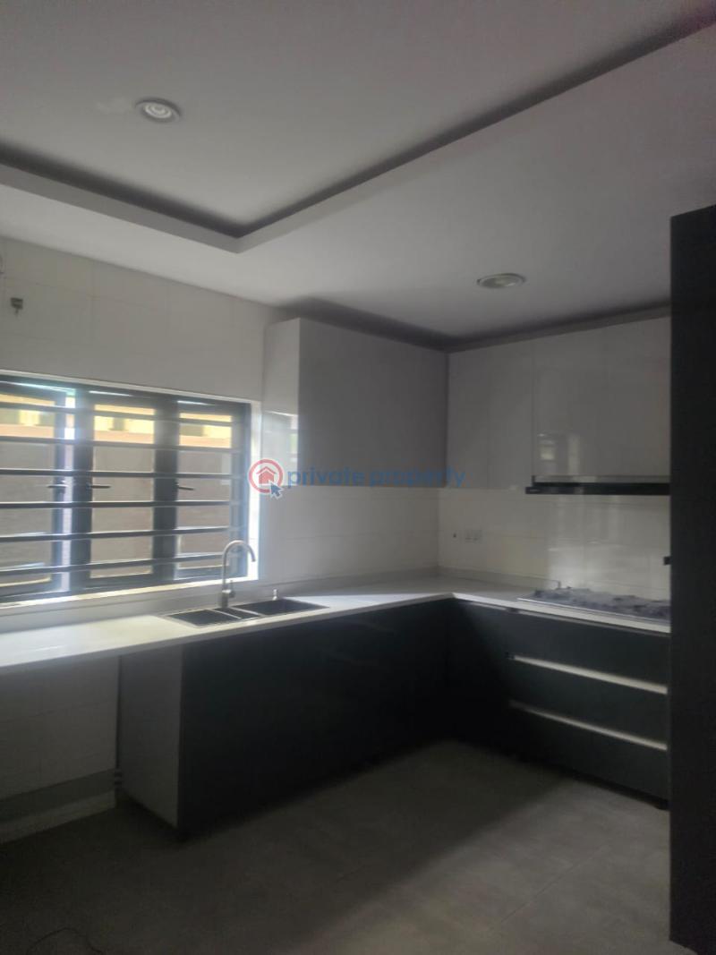 5 bedroom Semi detached Duplex For Sale Muri Folamhi Ogudu Gra Phase1 Pako Bus Stop Ogudu GRA Lagos - 2