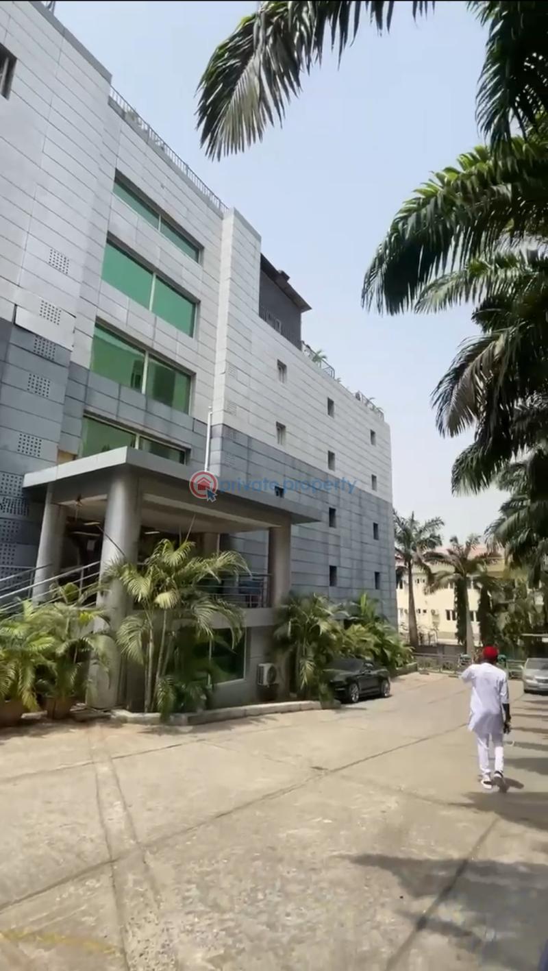 Hotel For Sale Wuse Zone 4 / Besides Newton Park / B4 Phcn Office Wuse Abuja Phase 1  - 0