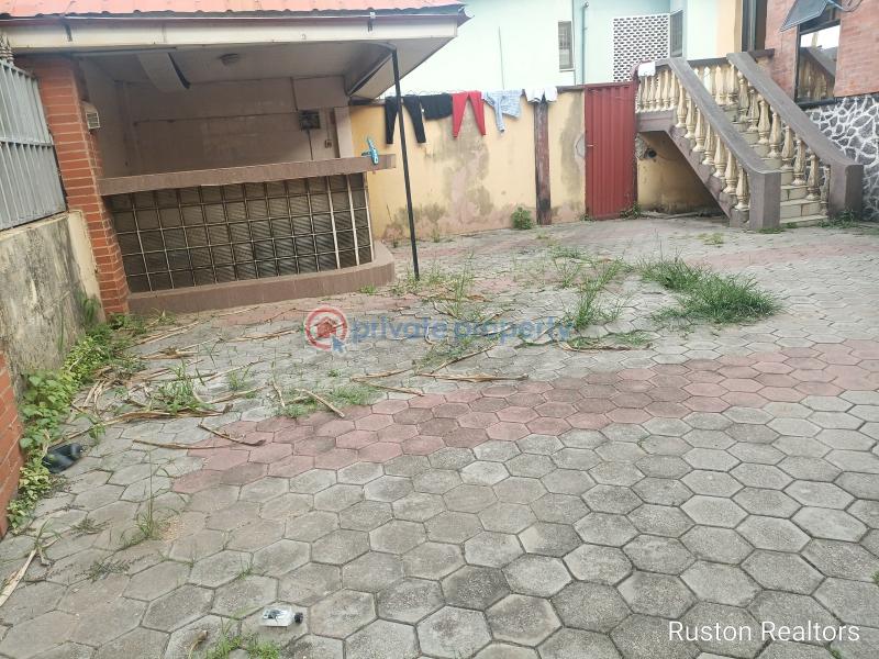 10 bedroom House For Sale Bodija Ibadan Oyo - 2