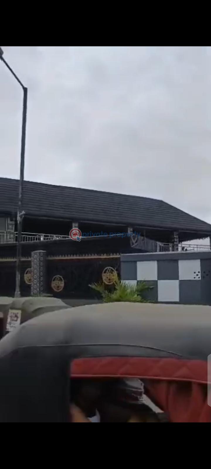 House For Sale Canoe Via Ajao Estate To Airport Road, Lagos State* Airport Road Ikeja Lagos - 5