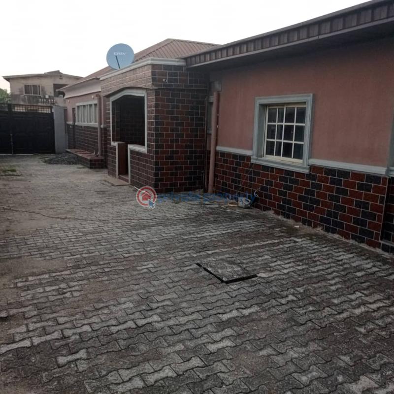 Hotel For Sale Egbeda Egbe/Idimu Lagos - 8