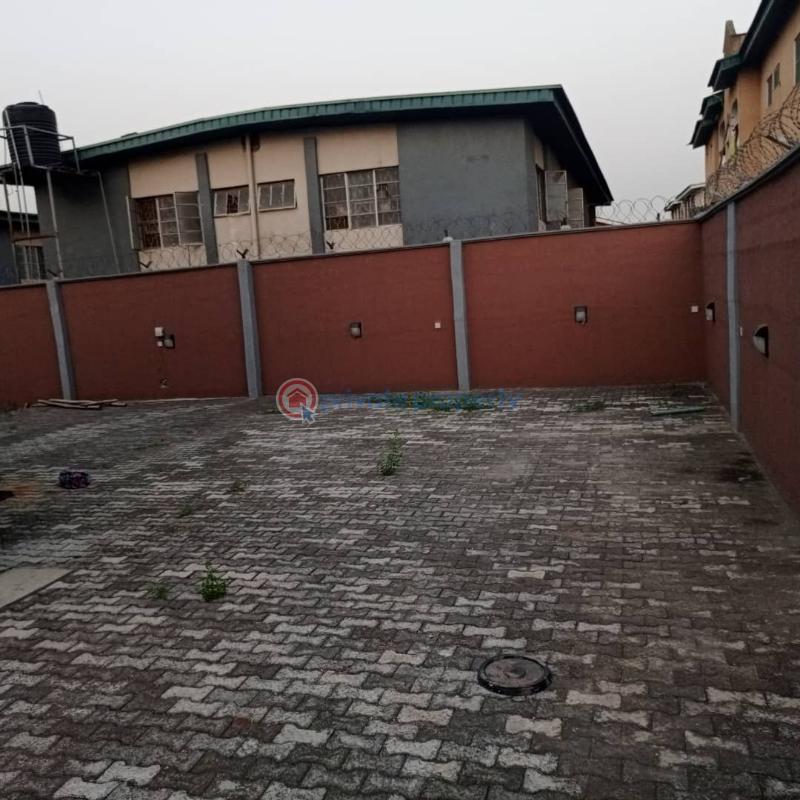Hotel For Sale Egbeda Egbe/Idimu Lagos - 11