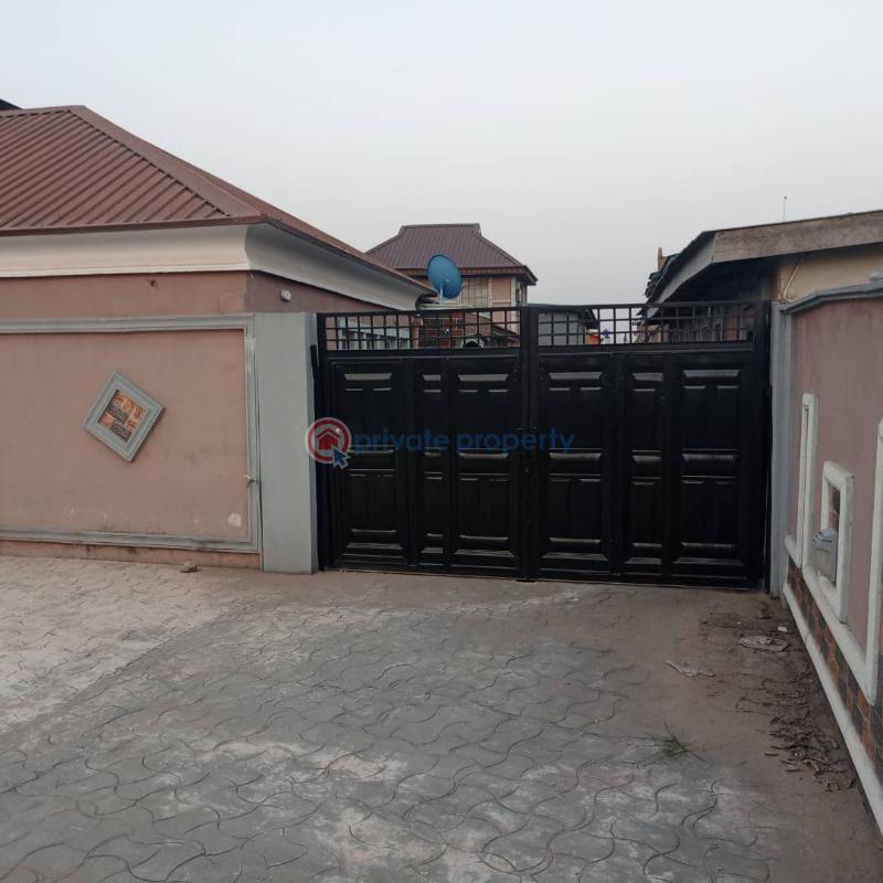 Hotel For Sale Egbeda Egbe/Idimu Lagos - 0