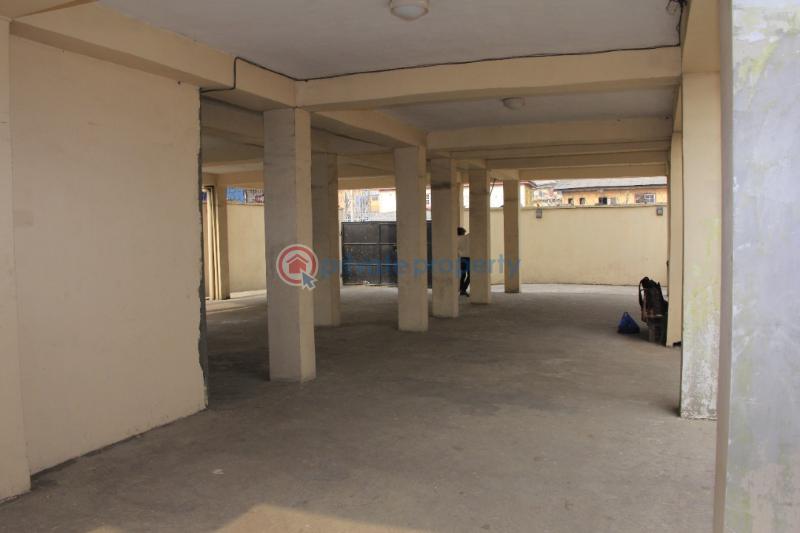 10 bedroom Hotel For Sale Fadeyi Shomolu Lagos - 0