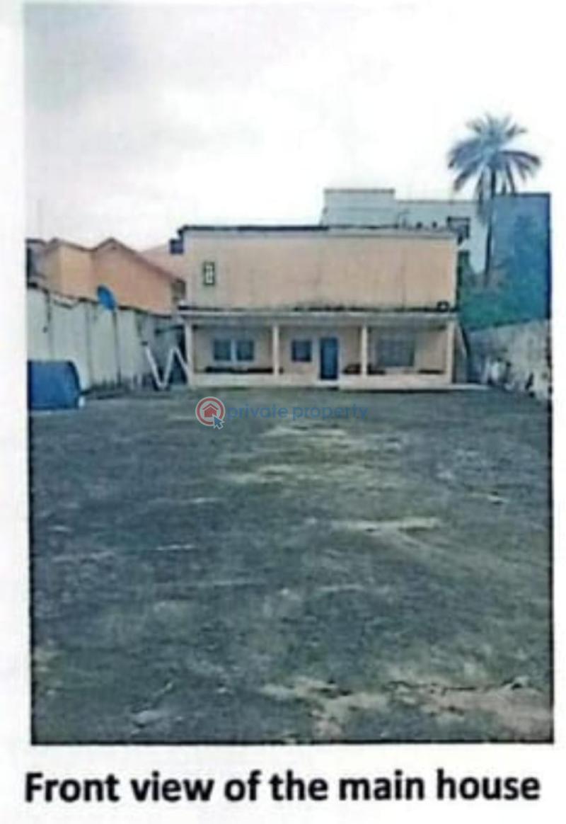 5 bedroom Detached Duplex For Sale Muritala Muhammad Way Yaba Lagos