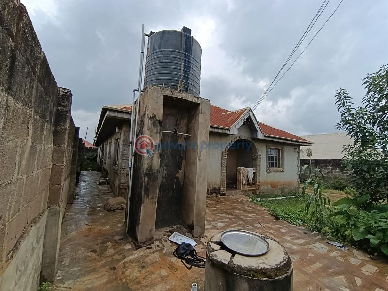 6 bedroom Block Of Flats For Sale Estate. Moniya Ibadan Oyo - 1