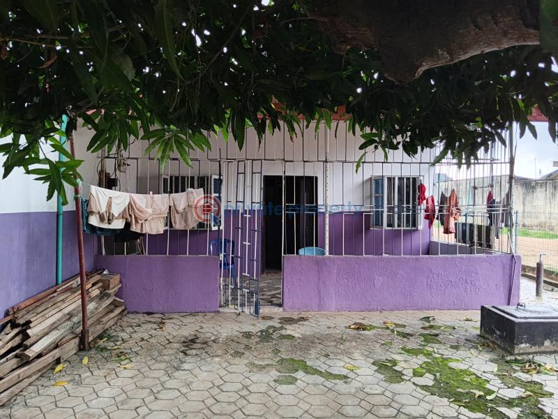 4 bedroom Bungalow For Sale Katangora Federal Housing Estate, Igando, Lagos Igando Ikotun/Igando Lagos - 1