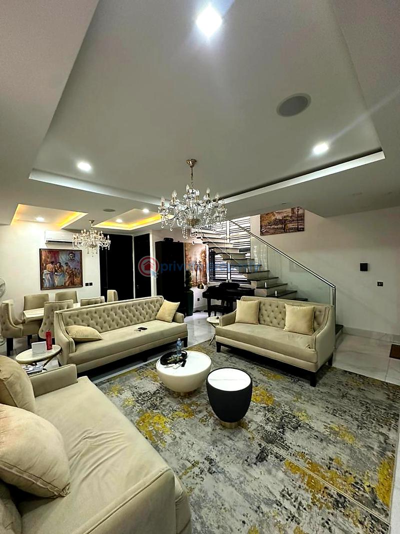 House For Sale Lagos - 11