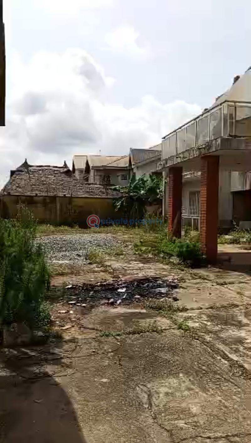 Duplex For Sale Guobadia Street Off First Ugbor Road. Gra Benin City. All Roads Are Tarred Benin Edo - 2