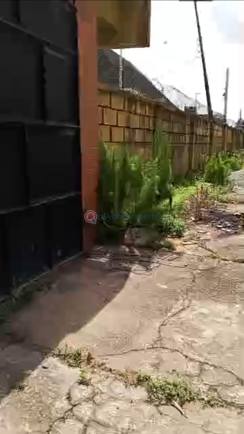 Duplex For Sale Guobadia Street Off First Ugbor Road. Gra Benin City. All Roads Are Tarred Benin Edo - 3