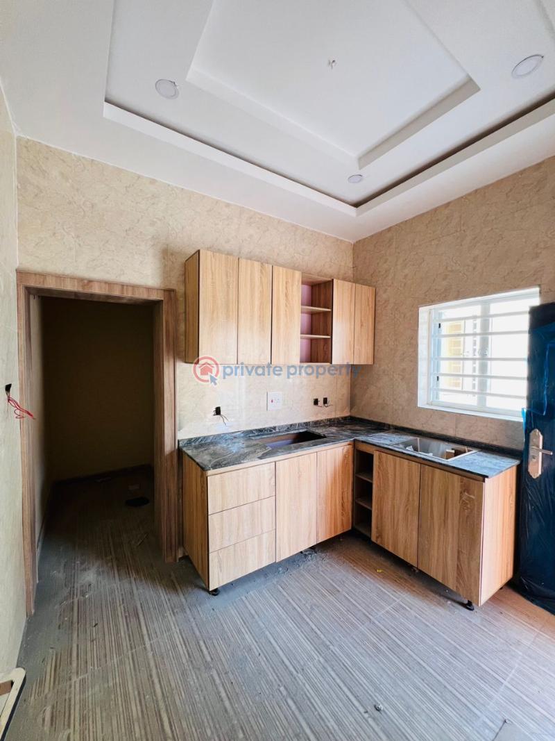 Detached Bungalow For Sale Housing Estate (airforce) Opp Kolapo Ishola Gra, Akobo, Ibadan Ibadan Oyo - 3