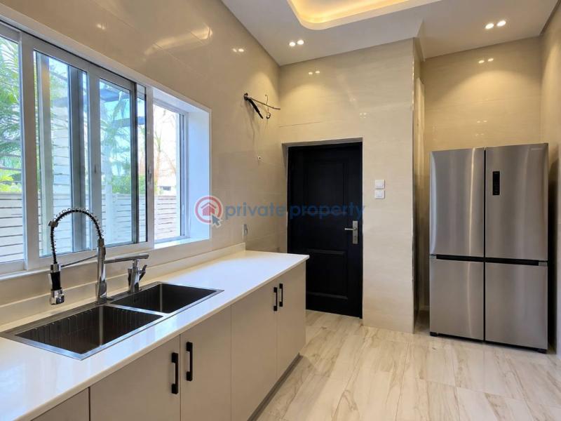 3 bedroom Flat & Apartment For Sale Old Ikoyi Lagos - 2
