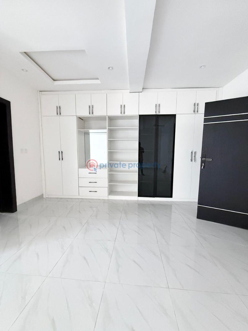 Ikate lekki luxurious apartments with swimming pool & gym*   2bedrooms apartments for sale!! - 22 2 bedroom Block Of Flats For Sale Ikate Lekki Lagos - 22