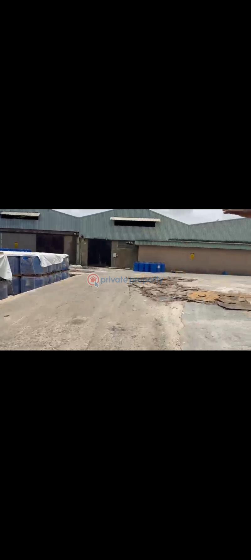 Warehouse For Sale Ladipo Oluwole Industrial Estate Ikeja Oba Akran Ikeja Lagos - 1