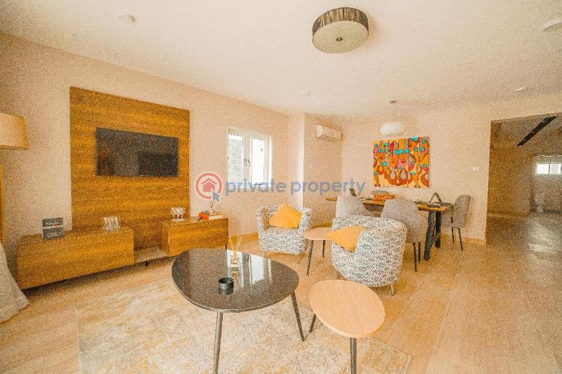 4 bedroom Shared Apartment For Sale . Ilupeju Lagos - 5