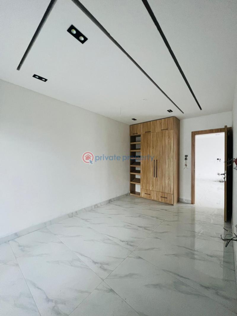 Impeccably finished 2 bedroom apartment with a bespoke bq, elevator, gym  & swimming pool - 11 2 bedroom Block Of Flats For Sale Lekki Phase 1 Lagos - 11