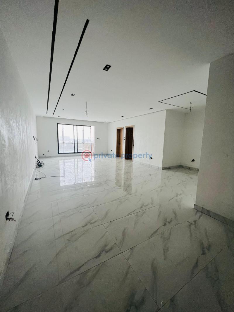 Impeccably finished 2 bedroom apartment with a bespoke bq, elevator, gym  & swimming pool - 3 2 bedroom Block Of Flats For Sale Lekki Phase 1 Lagos - 3