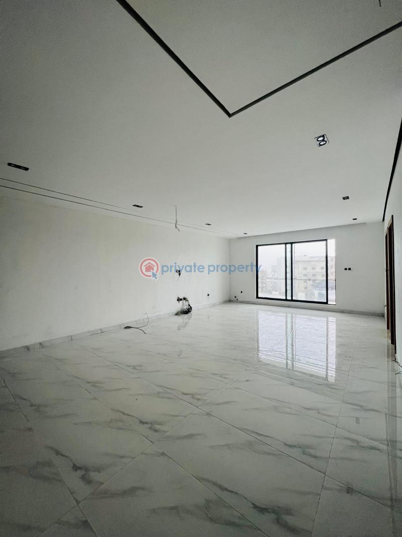 Impeccably finished 2 bedroom apartment with a bespoke bq, elevator, gym  & swimming pool - 4 2 bedroom Block Of Flats For Sale Lekki Phase 1 Lagos - 4