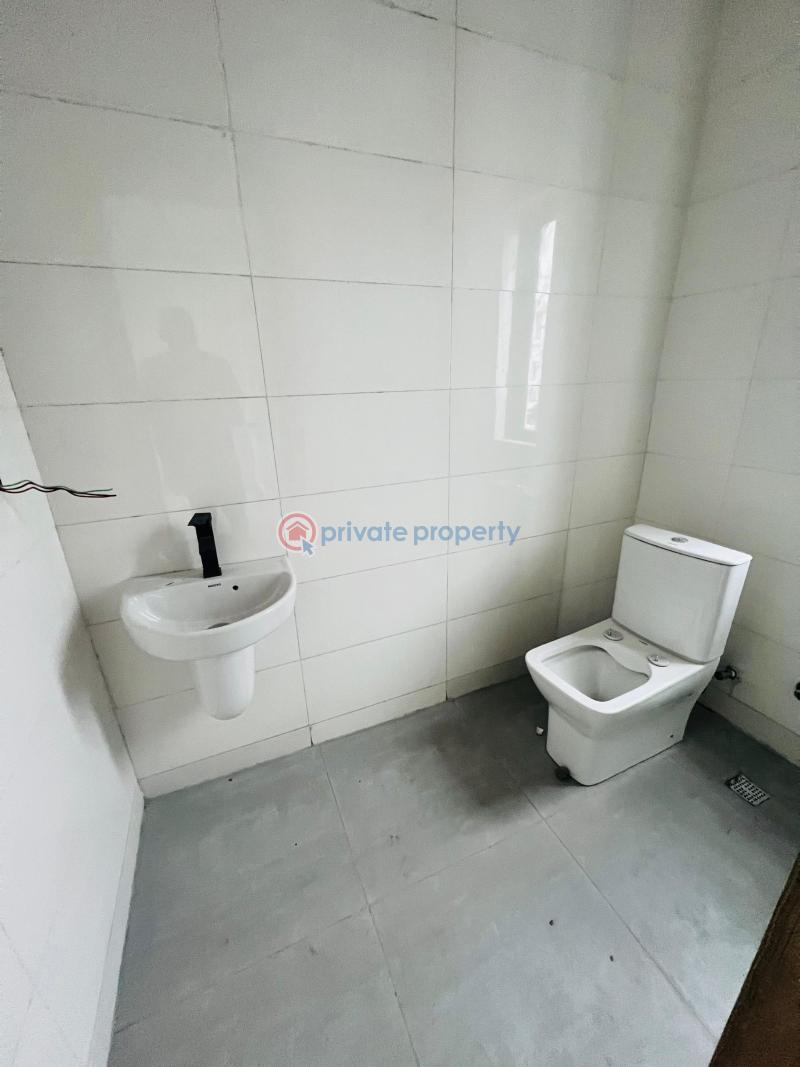 Impeccably finished 2 bedroom apartment with a bespoke bq, elevator, gym  & swimming pool - 14 2 bedroom Block Of Flats For Sale Lekki Phase 1 Lagos - 14