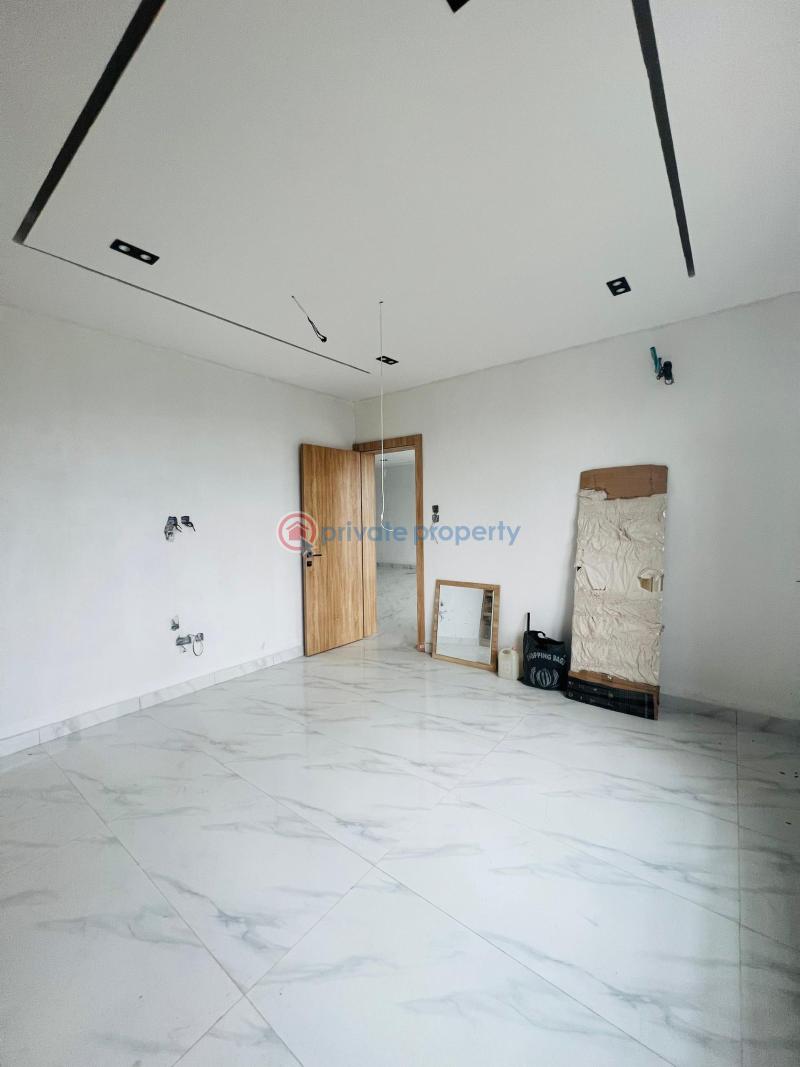 Impeccably finished 2 bedroom apartment with a bespoke bq, elevator, gym  & swimming pool - 8 2 bedroom Block Of Flats For Sale Lekki Phase 1 Lagos - 8