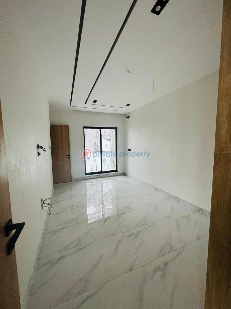 Impeccably finished 2 bedroom apartment with a bespoke bq, elevator, gym  & swimming pool - 12 2 bedroom Block Of Flats For Sale Lekki Phase 1 Lagos - 12