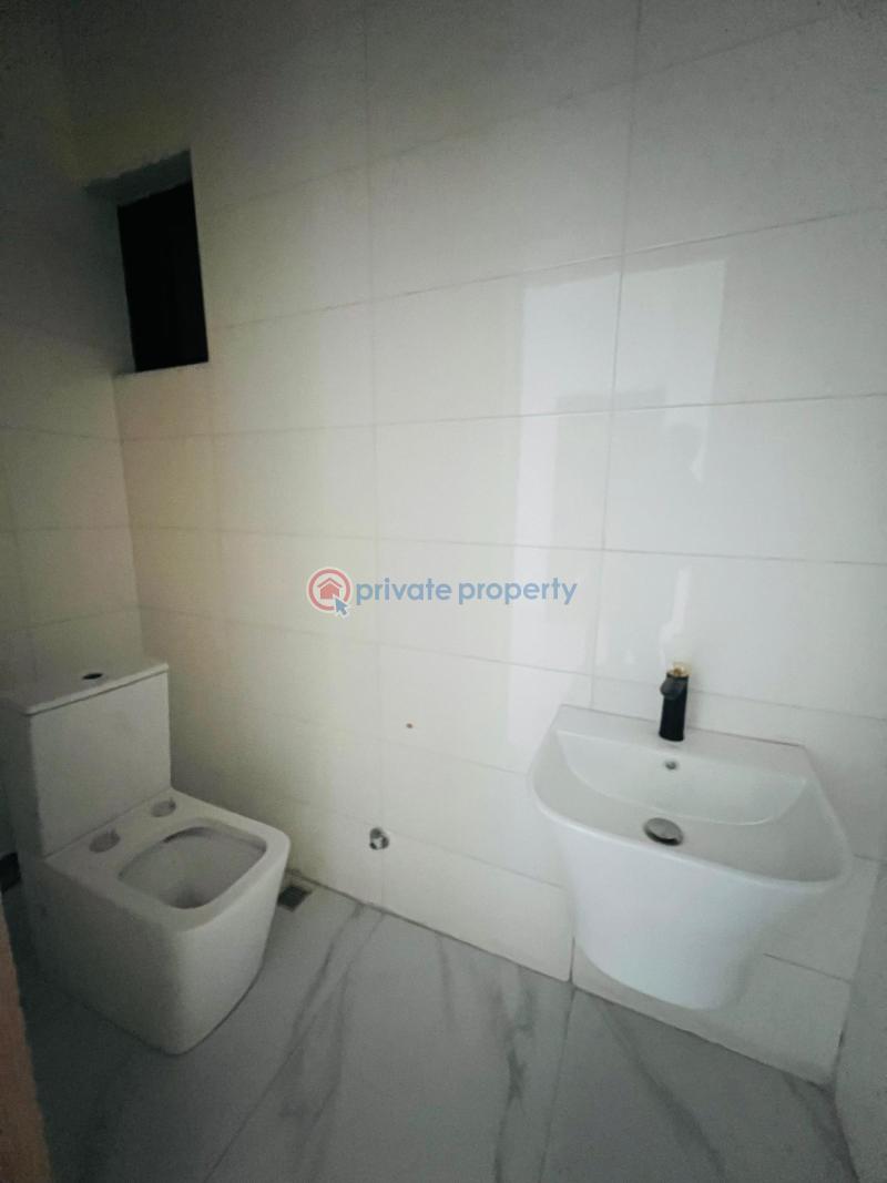 Impeccably finished 2 bedroom apartment with a bespoke bq, elevator, gym  & swimming pool - 18 2 bedroom Block Of Flats For Sale Lekki Phase 1 Lagos - 18