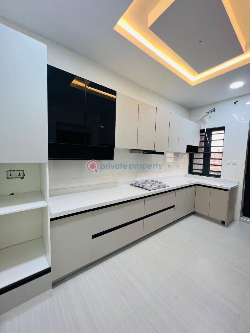 2 bedroom Block Of Flats For Sale Freedom Way Lekki Phase 1 Lagos - 6